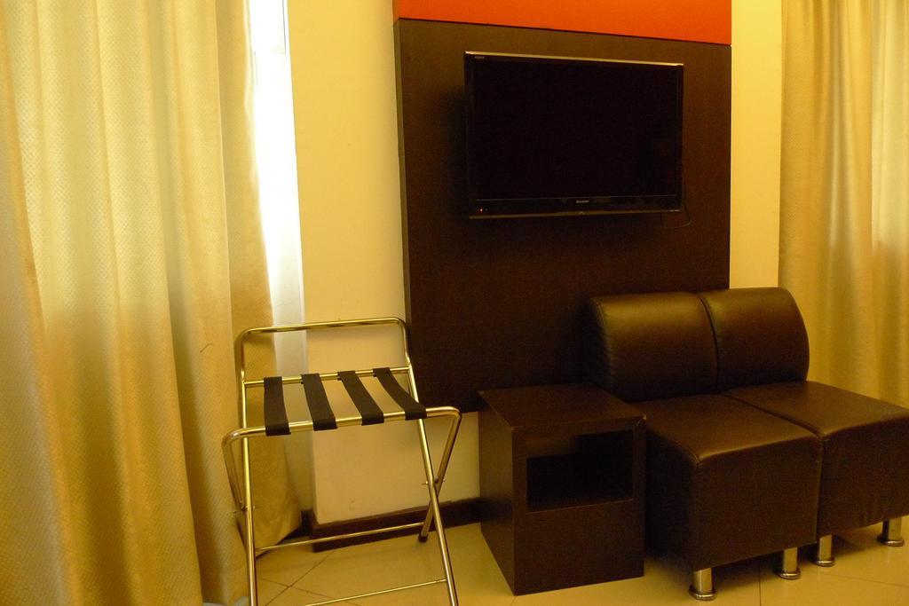Meldrum Hotel Johor Bahru Zimmer foto