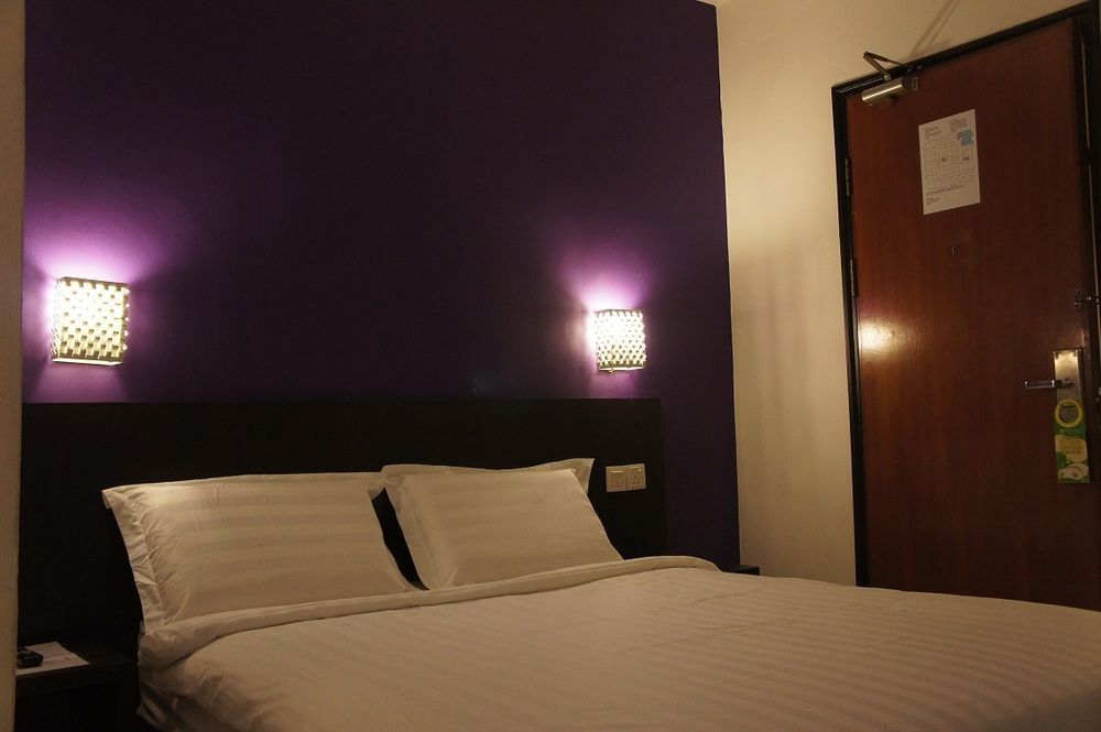 Meldrum Hotel Johor Bahru Exterior foto
