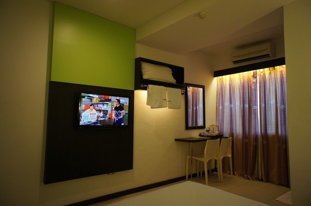 Meldrum Hotel Johor Bahru Exterior foto